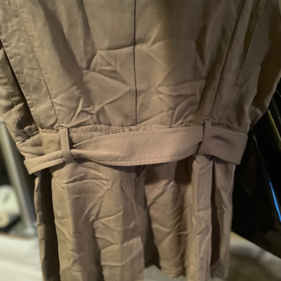 Express long tan top with belt. Runs tight. - Picture 5 of 6